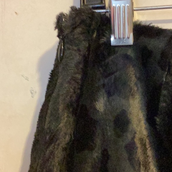 NWOT Harold’s Forest Green Leopard Faux Fur Skirt Size 10 - Picture 4 of 4